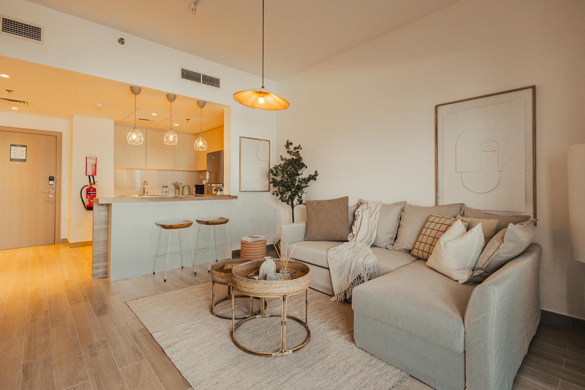 Apartamento Voyage'S Stylish 1Br At Waters Edge Abu Dabi Exterior foto